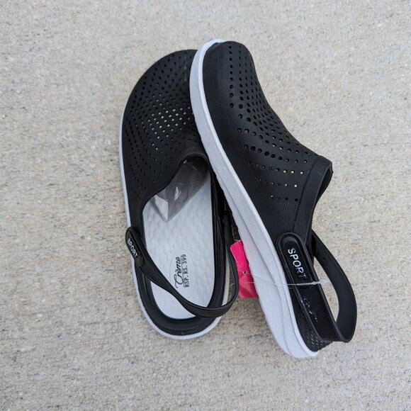 Black Unisex Classic Clogs Sandals with Back Strap Water Friendly Slip-ons - Picture 3 of 5